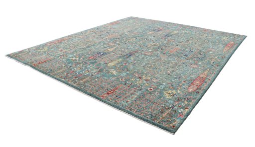 Corner detail of New Haj-jalili rug showing border pattern and Wool pile