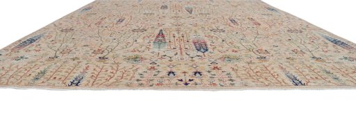 Corner detail of New Haj-jalili rug showing border pattern and Wool pile