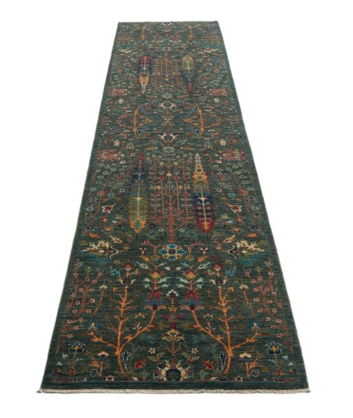 Surface texture of New Haj-jalili rug with natural Wool and intricate pattern