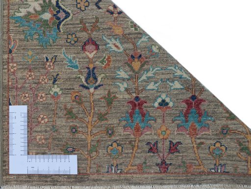 Corner detail of New Haj-jalili rug showing border pattern and Wool pile