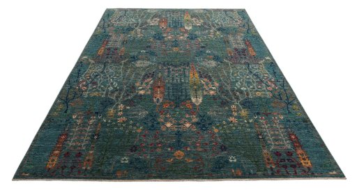 Surface texture of New Haj-jalili rug with natural Wool and intricate pattern
