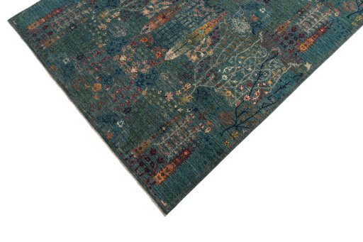 Backside of handmade New Haj-jalili rug showing knot structure and weave density