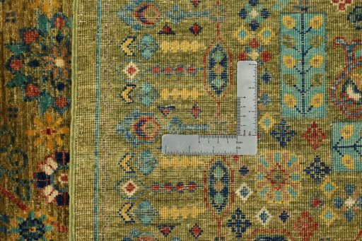 Backside of handmade New Haj-jalili rug showing knot structure and weave density