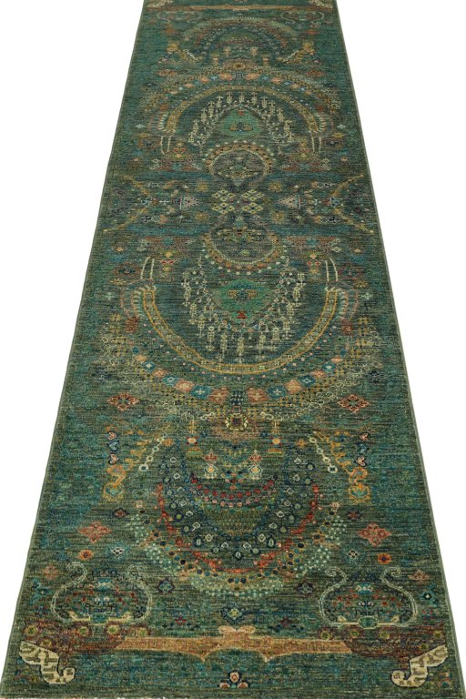 Surface texture of New Haj-jalili rug with natural Wool and intricate pattern