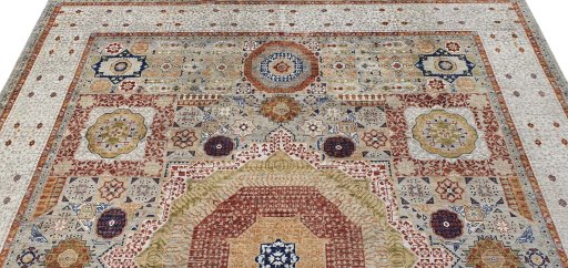 Central medallion detail of New Mamluk rug from Pakistan