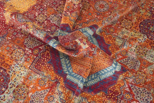 Central medallion detail of New Mamluk rug from Pakistan