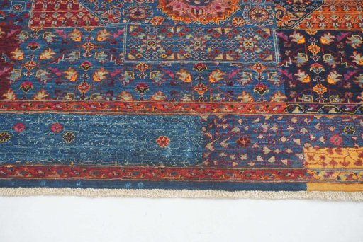 Surface texture of New Mamluk rug with natural Wool and intricate pattern
