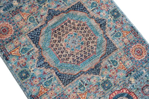 Central medallion detail of New Mamluk rug from Pakistan