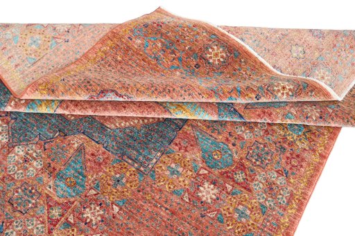 Surface texture of New Mamluk rug with natural Wool and intricate pattern