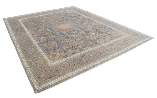 Close-up detail of New Mamluk rug from Pakistan showing Wool weave