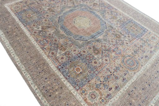 Central medallion detail of New Mamluk rug from Pakistan
