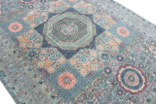 Central medallion detail of New Mamluk rug from Pakistan