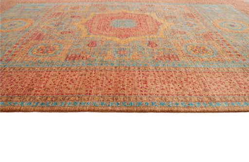 Close-up detail of New Mamluk rug from Pakistan showing Wool weave