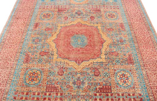 Close-up detail of New Mamluk rug from Pakistan showing Wool weave