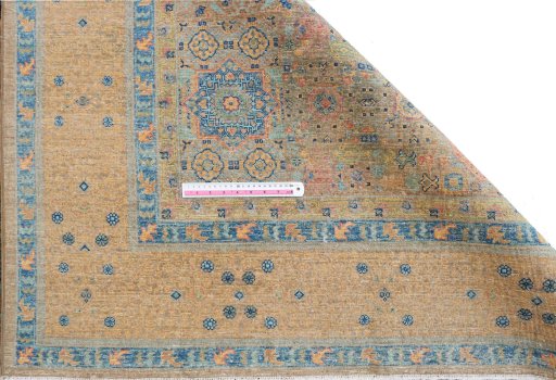 Central medallion detail of New Mamluk rug from Pakistan