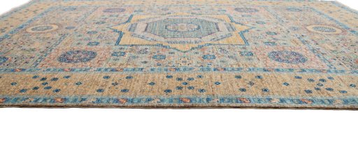 Close-up detail of New Mamluk rug from Pakistan showing Wool weave