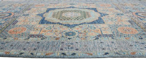 Close-up detail of New Mamluk rug from Pakistan showing Wool weave