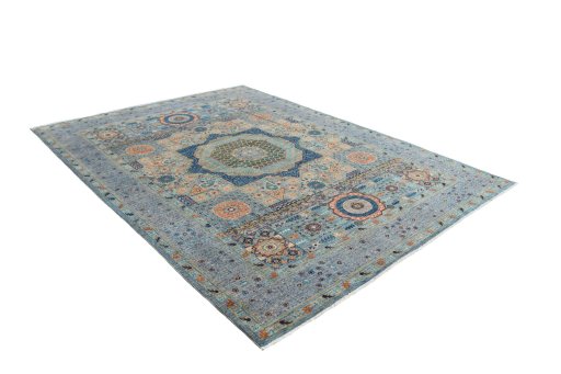 Close-up detail of New Mamluk rug from Pakistan showing Wool weave
