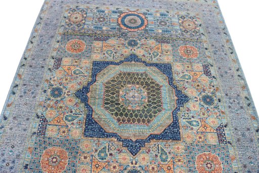 Close-up detail of New Mamluk rug from Pakistan showing Wool weave