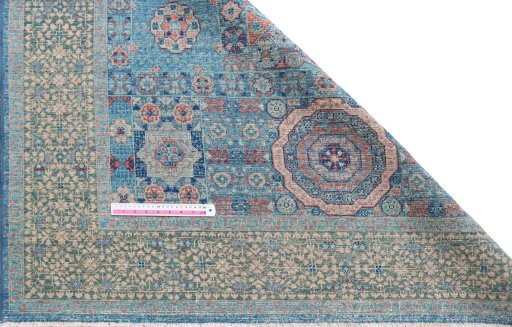 Central medallion detail of New Mamluk rug from Pakistan