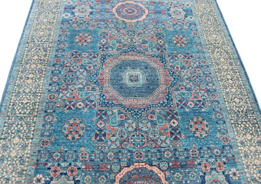 Close-up detail of New Mamluk rug from Pakistan showing Wool weave