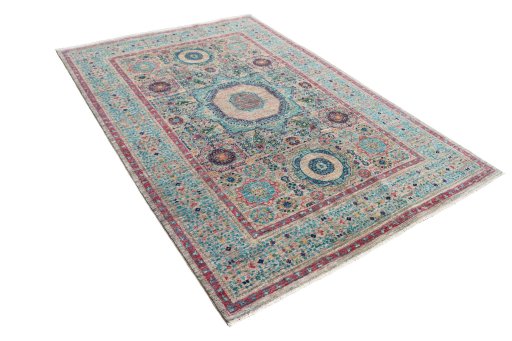 Close-up detail of New Mamluk rug from Pakistan showing Wool weave