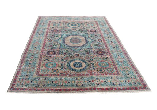 Surface texture of New Mamluk rug with natural Wool and intricate pattern