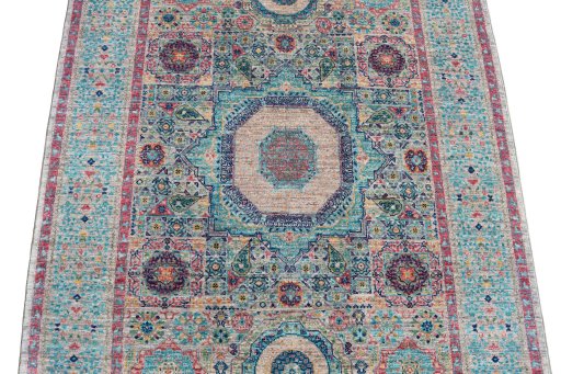 Close-up detail of New Mamluk rug from Pakistan showing Wool weave