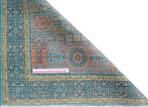 Central medallion detail of New Mamluk rug from Pakistan