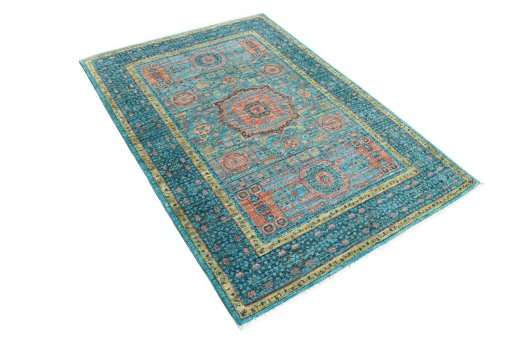 Close-up detail of New Mamluk rug from Pakistan showing Wool weave