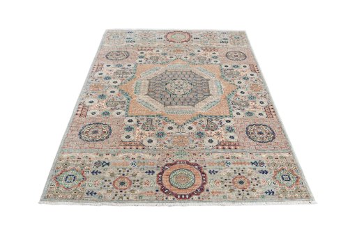 Surface texture of New Mamluk rug with natural Wool and intricate pattern