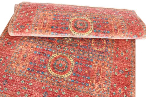Surface texture of New Mamluk rug with natural Wool and intricate pattern