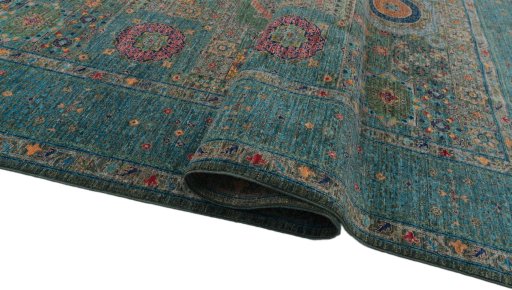 Close-up detail of New Mamluk rug from Pakistan showing Wool weave