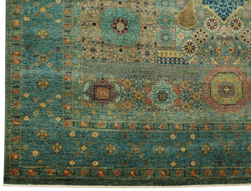 Close-up detail of New Mamluk rug from Pakistan showing Wool weave