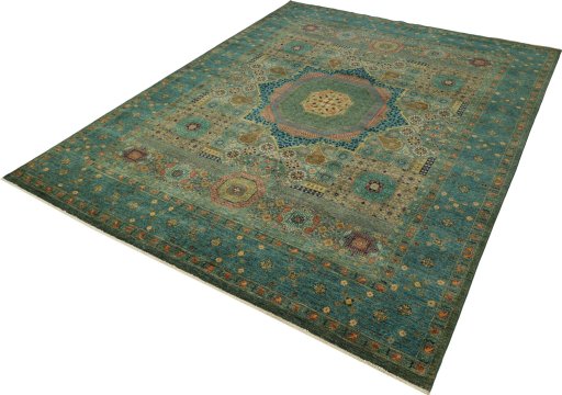 Close-up detail of New Mamluk rug from Pakistan showing Wool weave