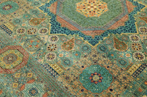 Close-up detail of New Mamluk rug from Pakistan showing Wool weave