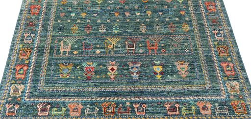 Surface texture of New Samarkand rug with natural Wool and intricate pattern