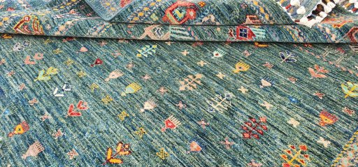 Close-up detail of New Samarkand rug from Pakistan showing Wool weave
