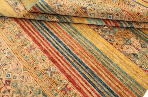 Corner detail of New Samarkand rug showing border pattern and Wool pile