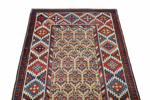 Surface texture of 1900s Antique Carpets rug with natural Wool and intricate pattern