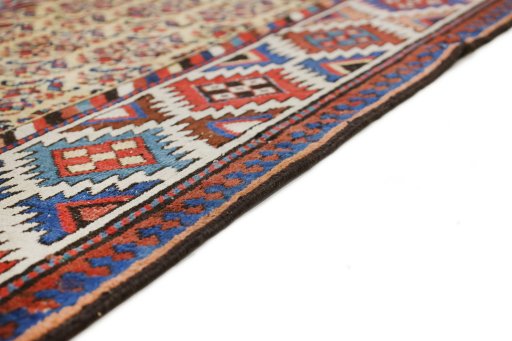 Central medallion detail of 1900s Antique Carpets rug from Iran / Persia