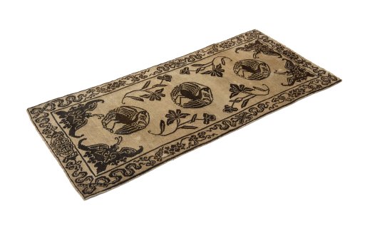 Corner detail of 1900s Antique Carpets rug showing border pattern and Wool pile