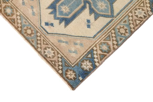 Backside of handmade 1920s Antique Carpets rug showing knot structure and weave density