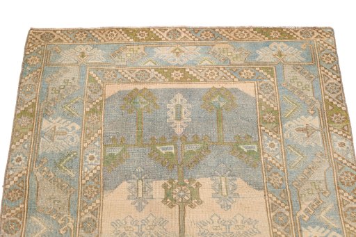 Surface texture of 1920s Antique Carpets rug with natural Wool and intricate pattern