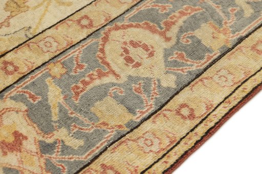 Central medallion detail of 1920s Antique Carpets rug from Turkey