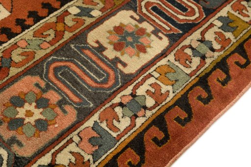 Central medallion detail of 1930s Antique Carpets rug from Germany