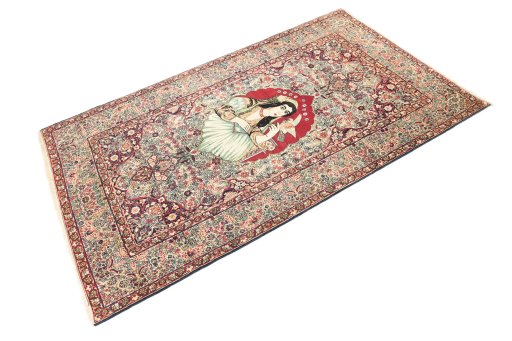 Corner detail of 1900s Antique Carpets rug showing border pattern and Wool pile