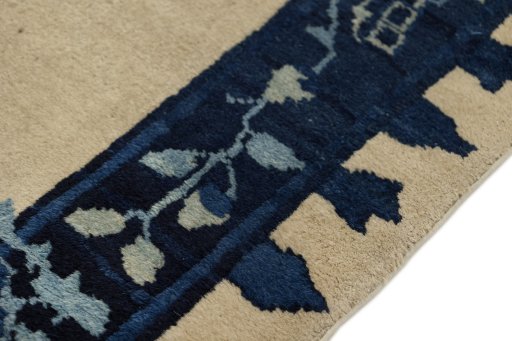 Central medallion detail of 1900s Antique Carpets rug from China