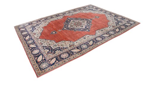 Close-up detail of 1910s Antique Carpets rug from Turkey showing Wool weave