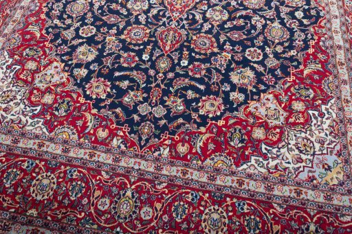 Close-up detail of 2000s Kashan rug from Iran / Persia showing Cork weave